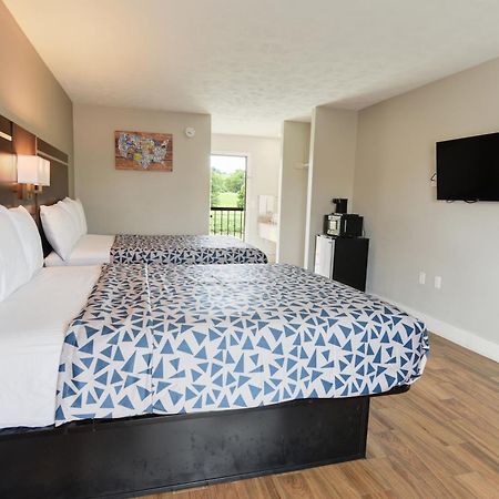 Econo Lodge Sevierville-Pigeon Forge On The River Экстерьер фото