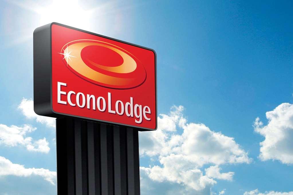 Econo Lodge Sevierville-Pigeon Forge On The River Экстерьер фото